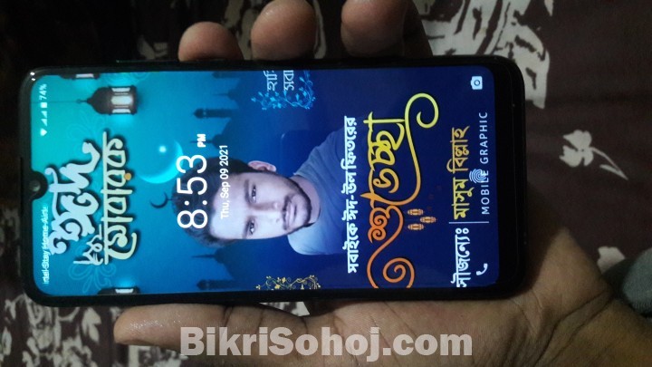 Blu V9 smartphone